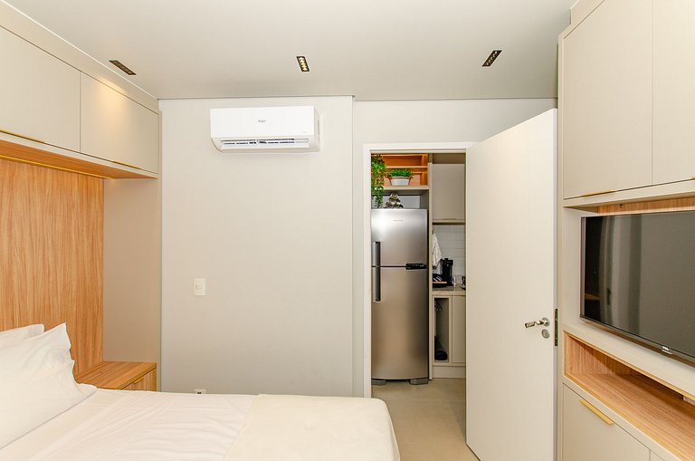 Belo apto C/1 dorm, vaga, cama queen e piscina.