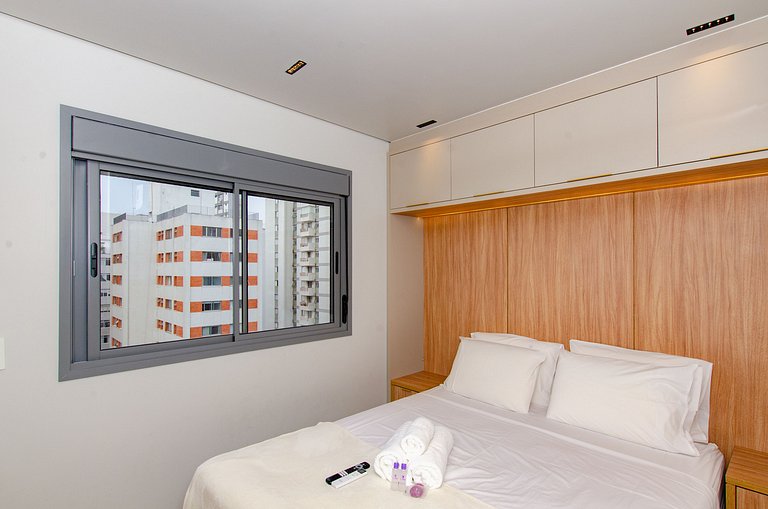 Belo apto C/1 dorm, vaga, cama queen e piscina.