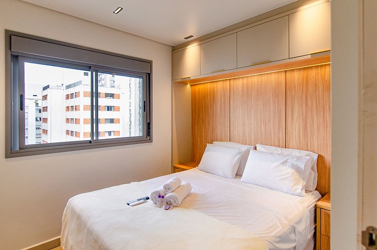 Belo apto C/1 dorm, vaga, cama queen e piscina.