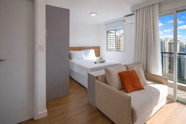 Charmoso studio na Cardeal Arcoverde