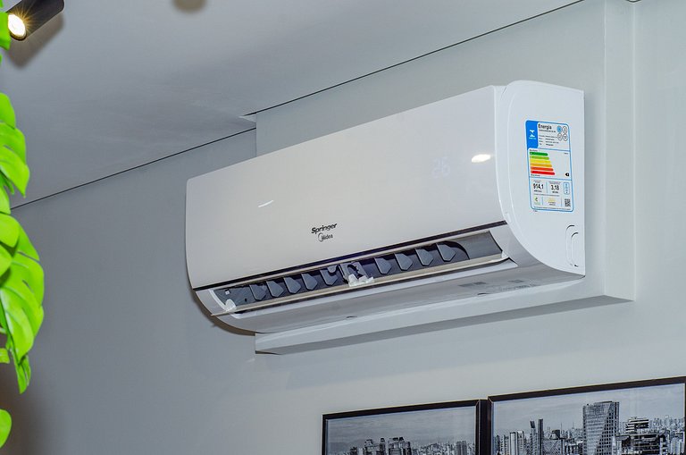 Charmoso studio na Fradique Coutinho