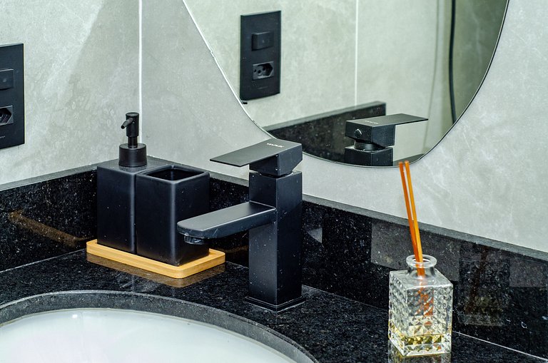 Charmoso studio na Fradique Coutinho