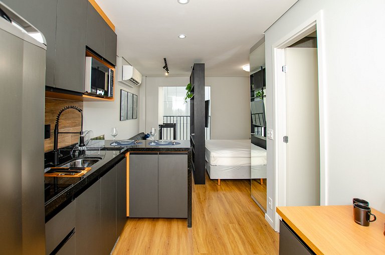 Charmoso studio na Fradique Coutinho