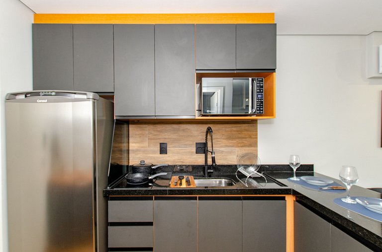 Charmoso studio na Fradique Coutinho