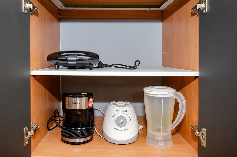 Charmoso studio na Fradique Coutinho