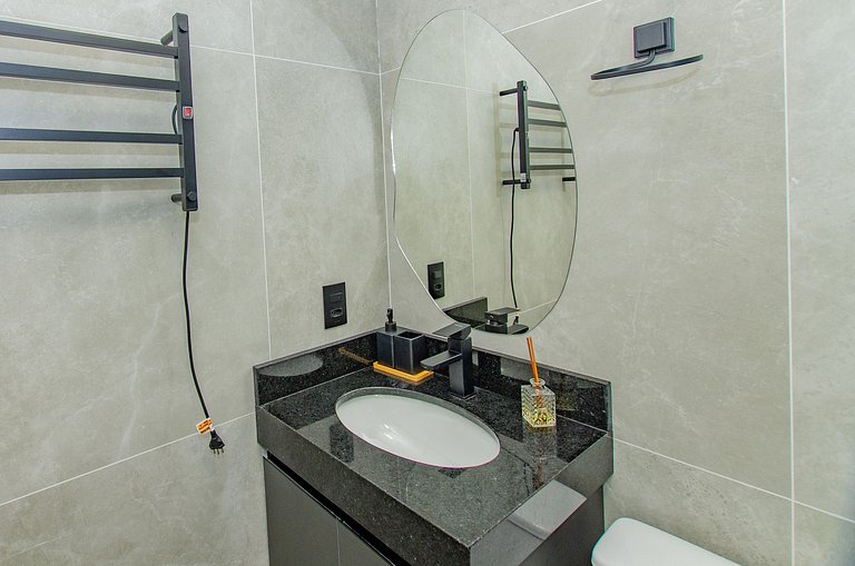 Charmoso studio na Fradique Coutinho