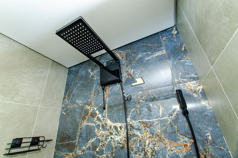 Charmoso studio na Fradique Coutinho