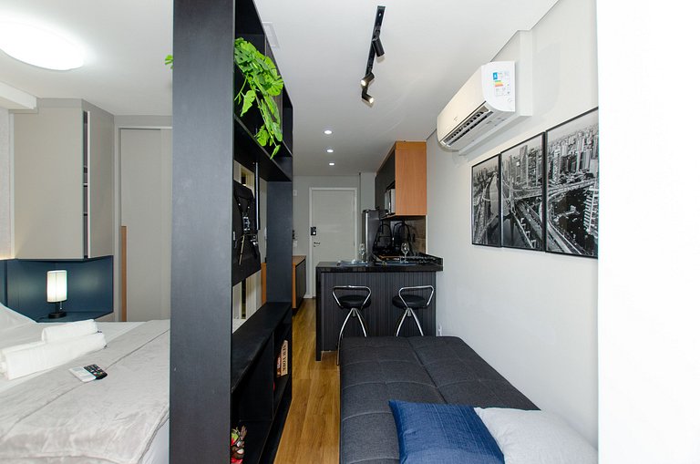 Charmoso studio na Fradique Coutinho