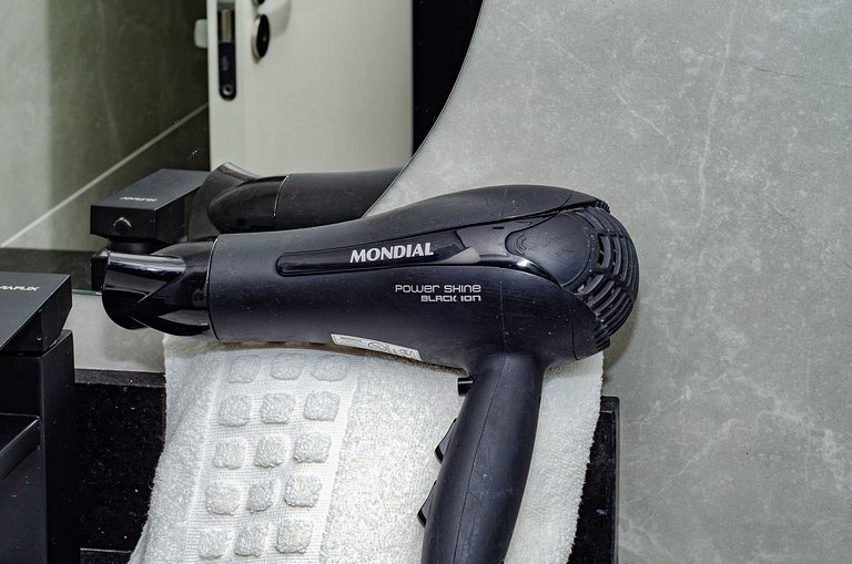 Charmoso studio na Fradique Coutinho