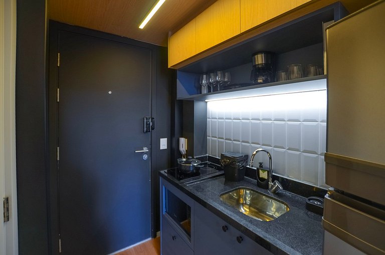 Studio com mezanino ao lado do Mackenzie