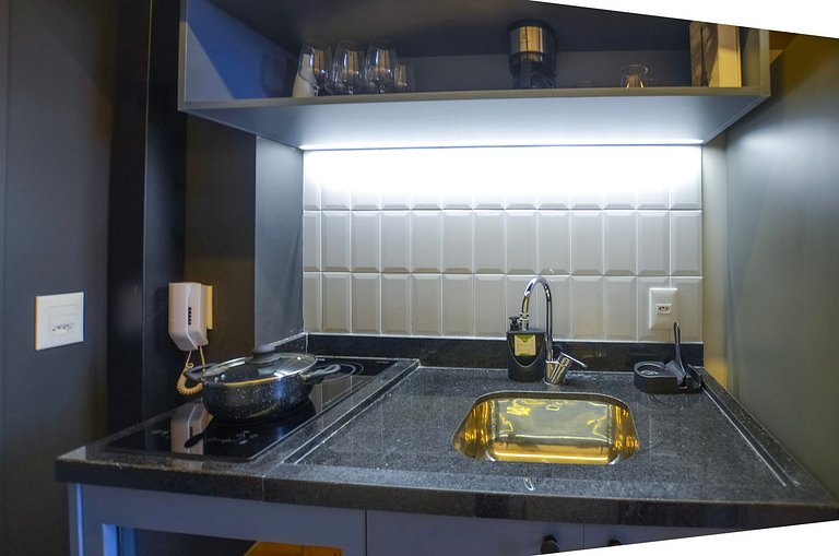 Studio com mezanino ao lado do Mackenzie