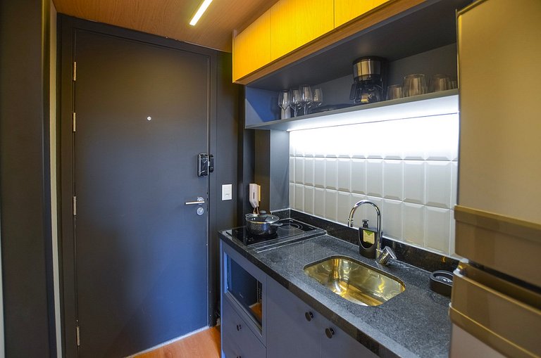 Studio com mezanino ao lado do Mackenzie