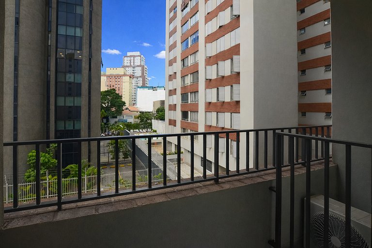 Studio com mezanino ao lado do Mackenzie