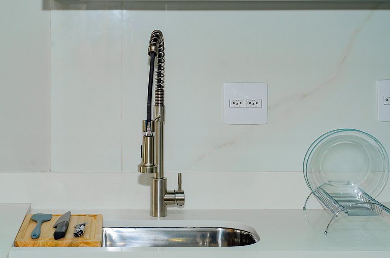 Charmoso studio na Fradique Coutinho