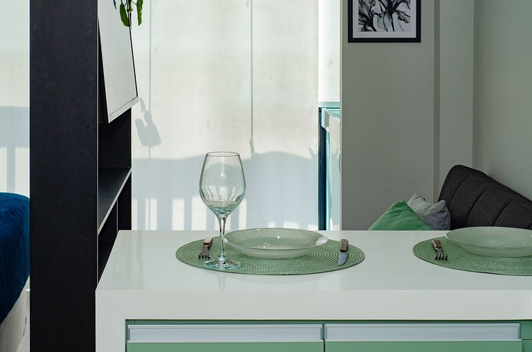 Charmoso studio na Fradique Coutinho