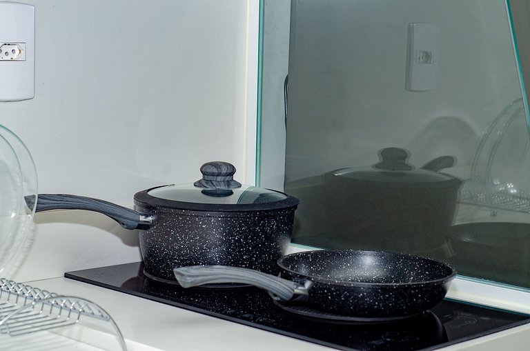 Charmoso studio na Fradique Coutinho