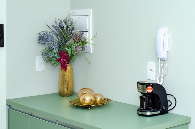 Charmoso studio na Fradique Coutinho