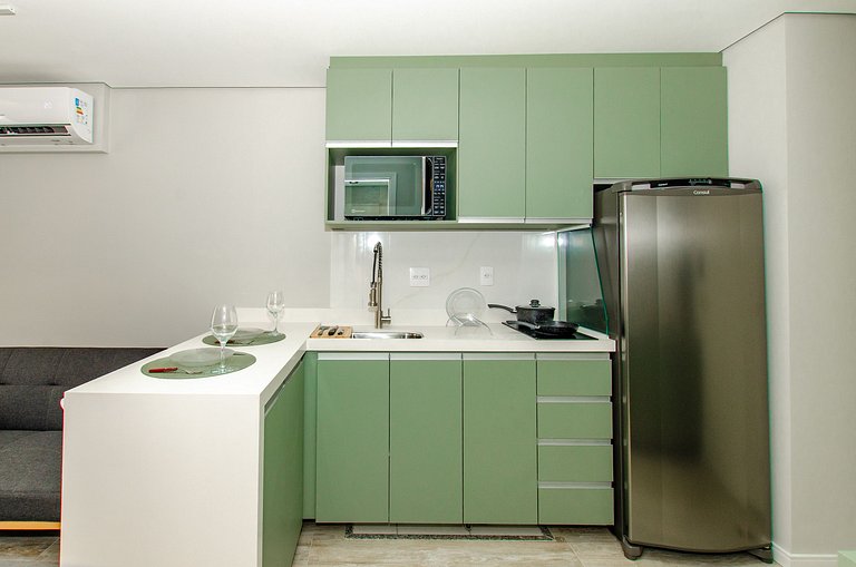 Charmoso studio na Fradique Coutinho