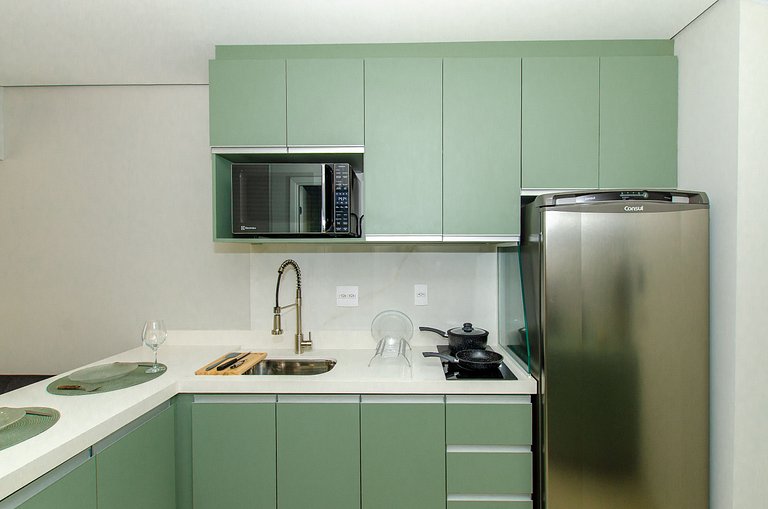 Charmoso studio na Fradique Coutinho