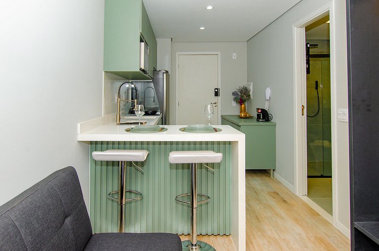 Charmoso studio na Fradique Coutinho