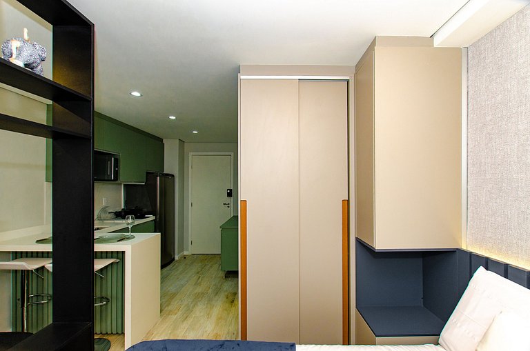 Charmoso studio na Fradique Coutinho