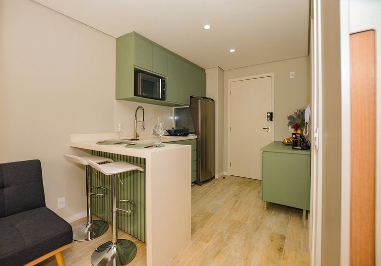 Charmoso studio na Fradique Coutinho