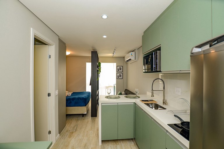 Charmoso studio na Fradique Coutinho