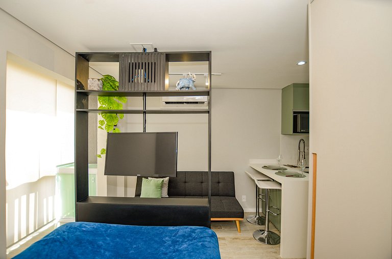 Charmoso studio na Fradique Coutinho