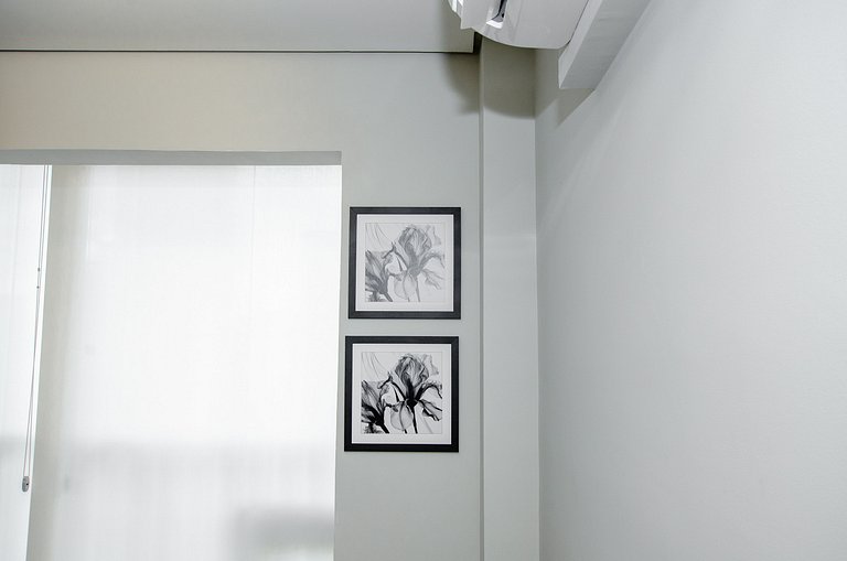 Charmoso studio na Fradique Coutinho