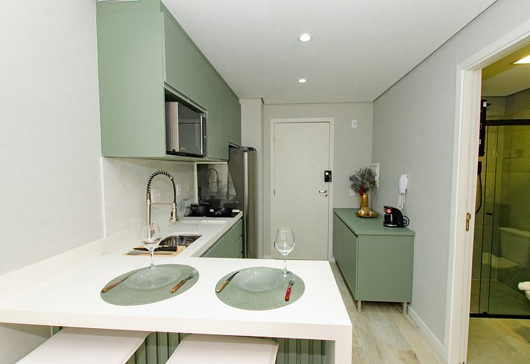 Charmoso studio na Fradique Coutinho