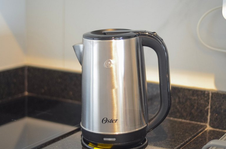 Belo studio com cama queen e vista livre