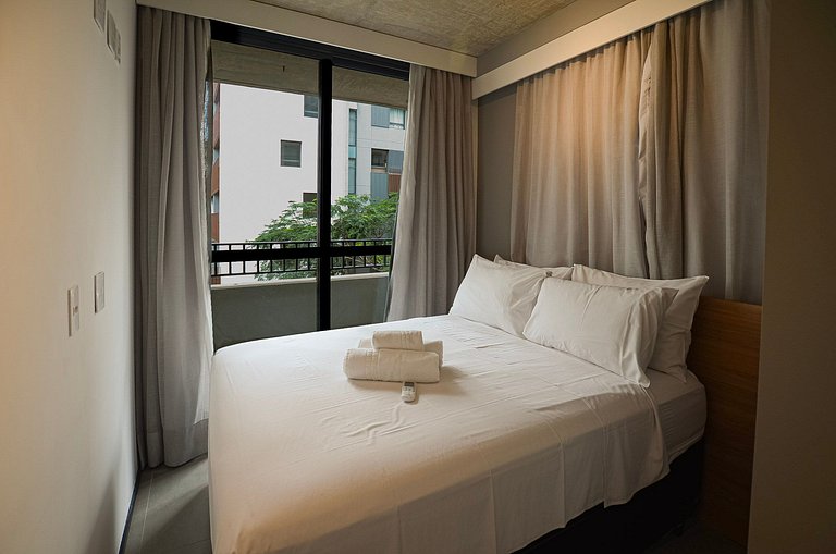 Belo apto de 2 dorms C/ varanda e ar-condicionado