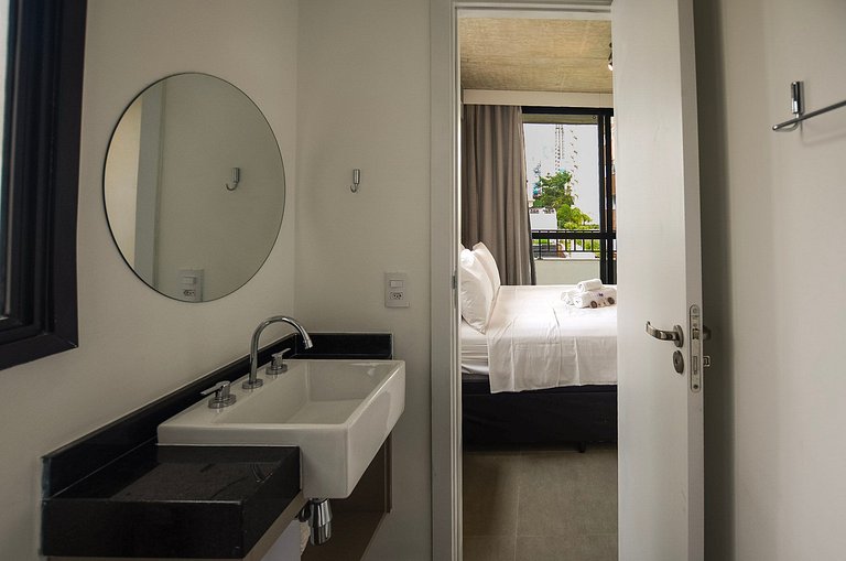 Belo apto de 2 dorms C/ varanda e ar-condicionado