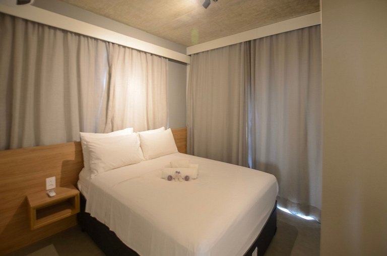 Belo apto de 2 dorms C/ varanda e ar-condicionado