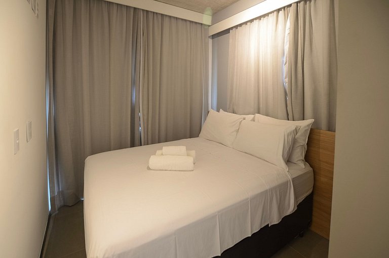 Belo apto de 2 dorms C/ varanda e ar-condicionado