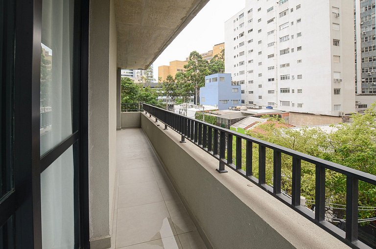 Belo apto de 2 dorms C/ varanda e ar-condicionado