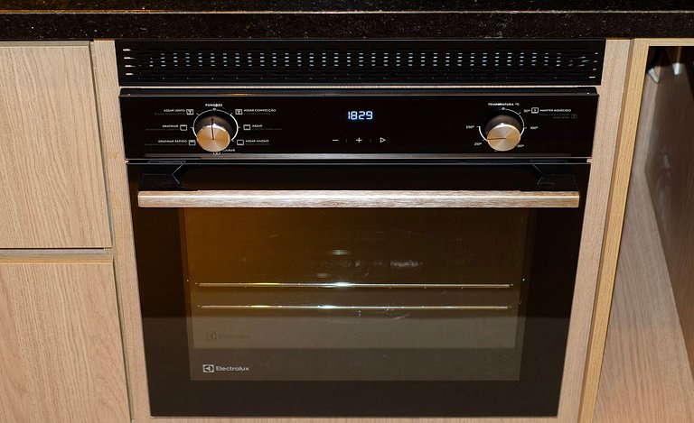 Luxuoso studio ao lado do Morumbi Shopping