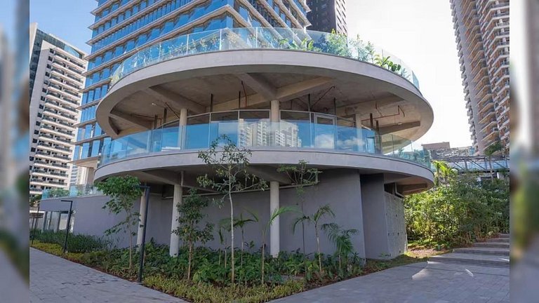 Luxuoso studio ao lado do Morumbi Shopping