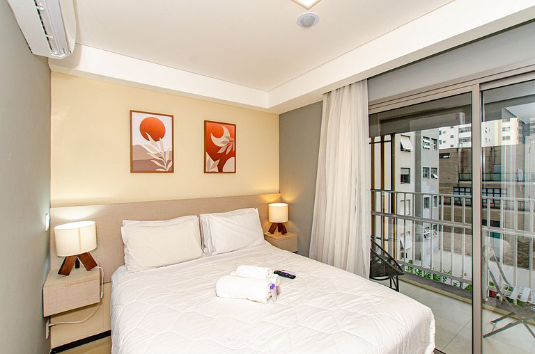 Belo studio ao lado do Shopping Pamplona