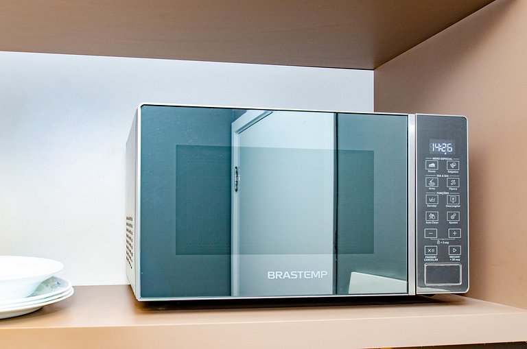 Belo studio ao lado do Shopping Pamplona