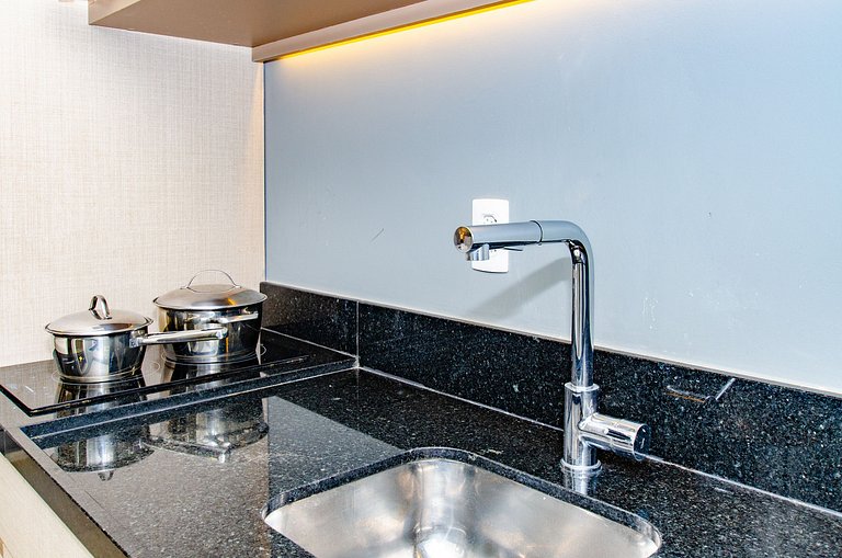 Belo studio ao lado do Shopping Pamplona