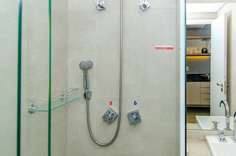 Belo studio ao lado do Shopping Pamplona