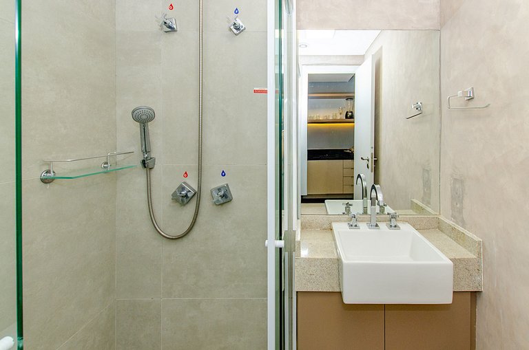 Belo studio ao lado do Shopping Pamplona