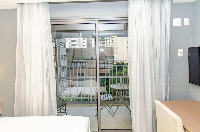 Belo studio ao lado do Shopping Pamplona