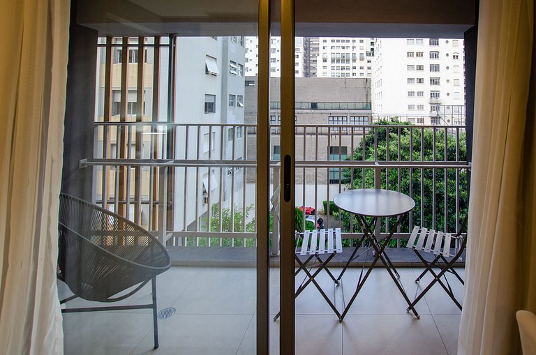 Belo studio ao lado do Shopping Pamplona