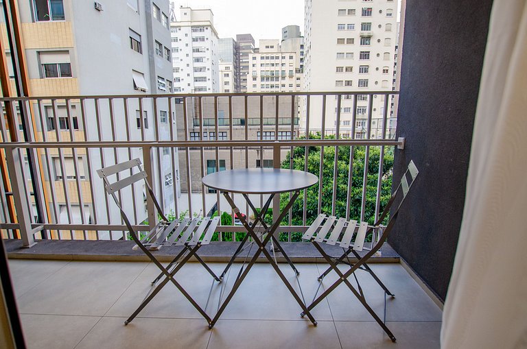 Belo studio ao lado do Shopping Pamplona