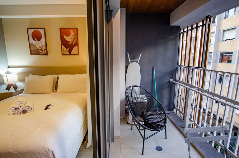 Belo studio ao lado do Shopping Pamplona