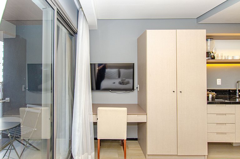 Belo studio ao lado do Shopping Pamplona