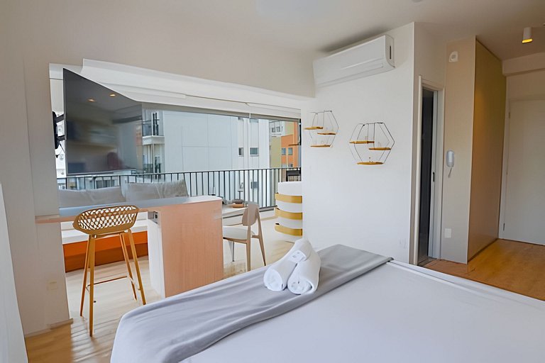 Studio Amplo e iluminado | Próx. Ibirapuera