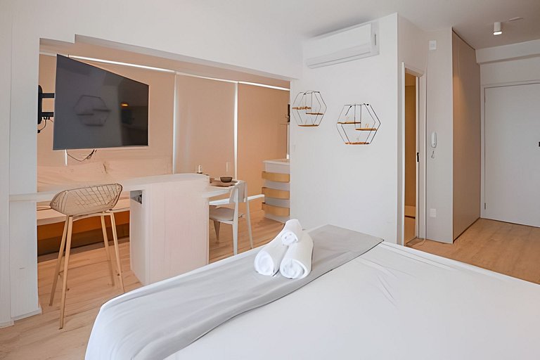 Studio Amplo e iluminado | Próx. Ibirapuera